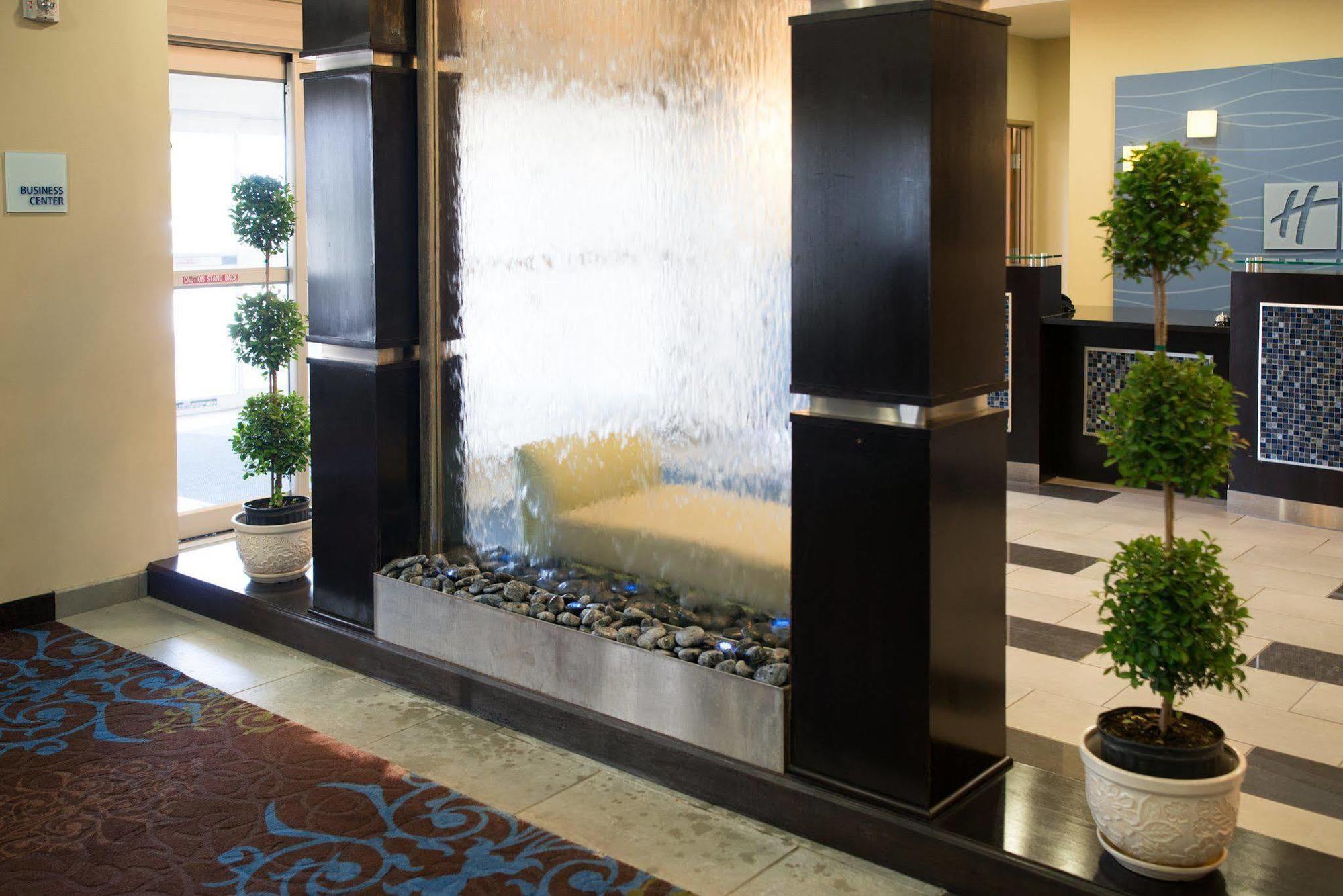 Holiday Inn Express - Albert Lea By Ihg Exterior photo